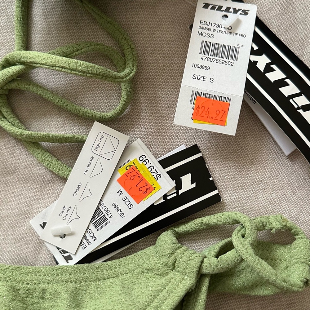 DAMSEL Adjustable Green Triangle Bikini Set - Picture 6 of 6